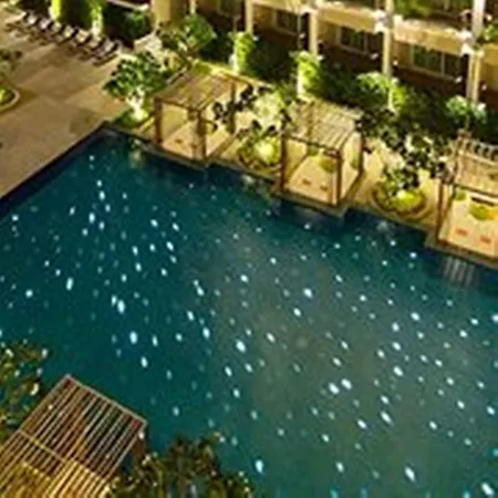 โรงแรม Welcome World Beachfront 4*
