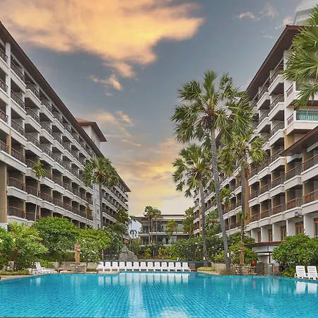 โรงแรม Welcome World Beachfront Pattaya