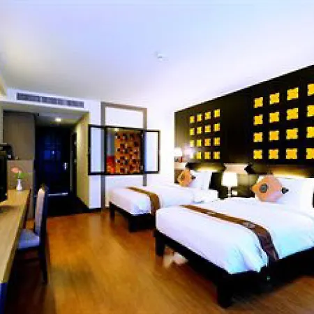 Crystal Palace Luxury Hotel