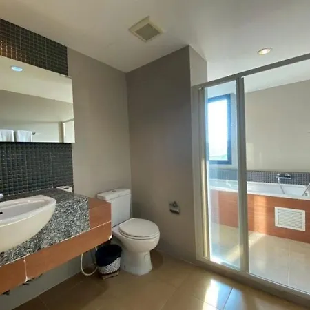 Tycoon Hotel