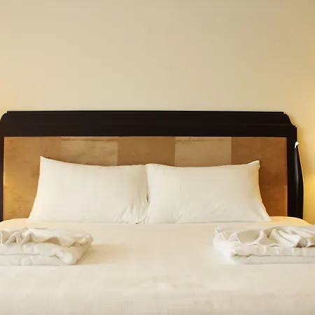 Lk Crystal Place Hotel