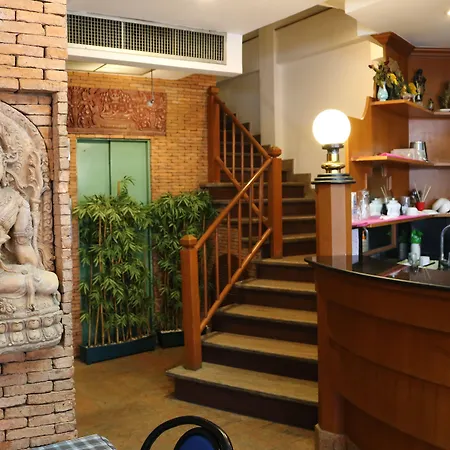 Hotel Max 2*