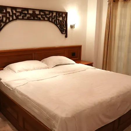 Max Hotel
