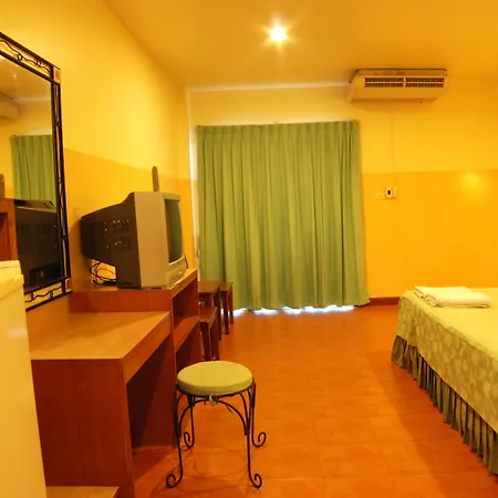 Hotel Opey De Place Pattaya