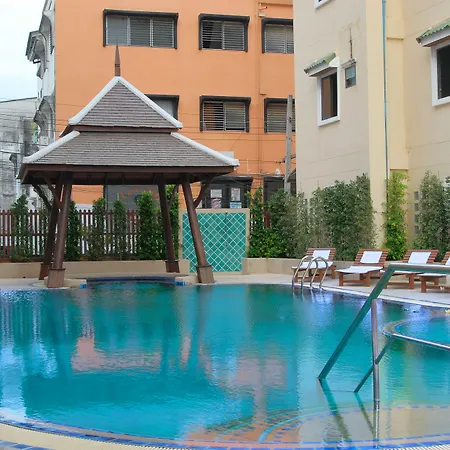 Golden โรงแรม 2*