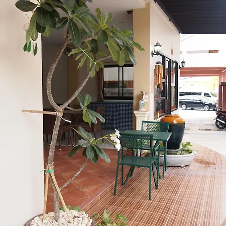 Chitra Hotel 3*