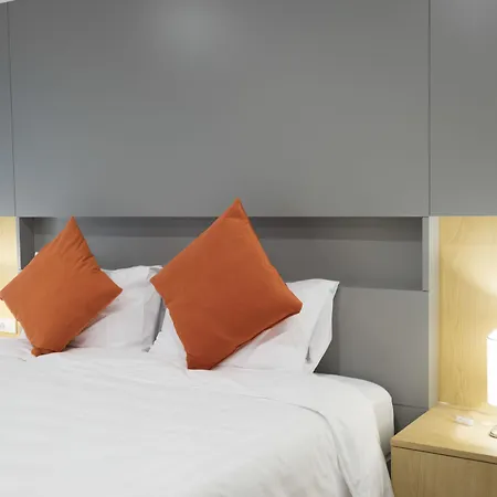 Pj Inn 2*