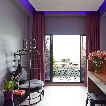 The Weekend Hotel 3*
