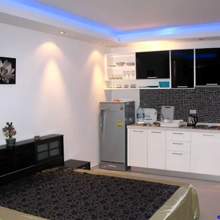 Sunday Wongamat Privacy โรงแรม