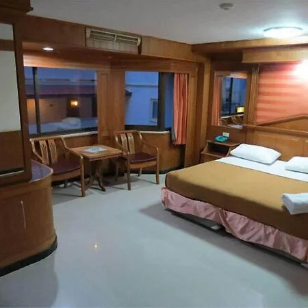 เดอะ เอเอ พัทยา เรสซิเดนซ์ โรงแรม