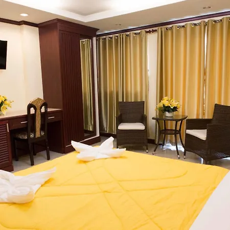 Hotel Honey House 3 3*