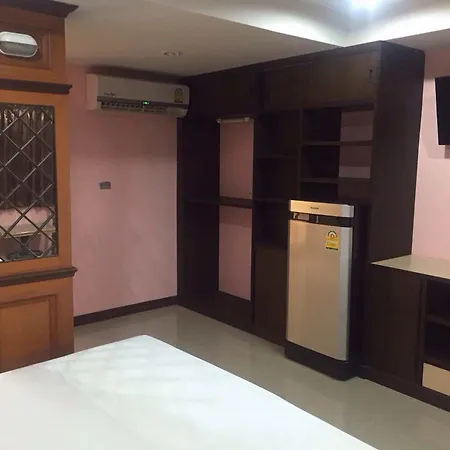 Oyo 523 Aa Pattaya Ville Hotel