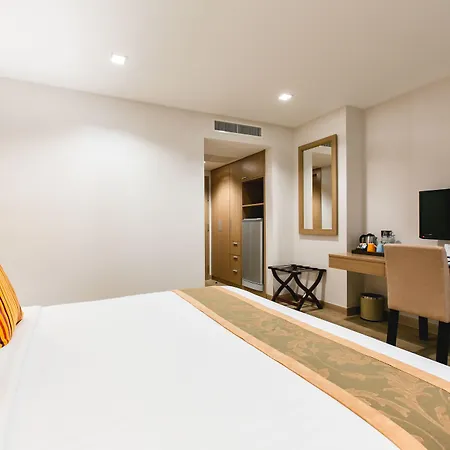 Adelphi โรงแรม Pattaya