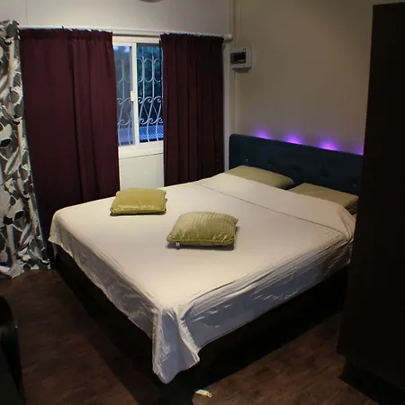 Oyo 838 Aromdee Hotel