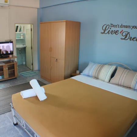 Oyo 838 Aromdee Hotel