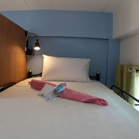 Oyo 838 Aromdee Hotel Pattaya