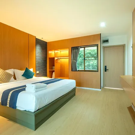 Hotel Selina Place 3*