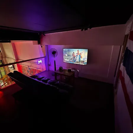 W33d Gallery บ้านพัก 3*