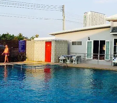 Oyo 824 Valida โรงแรม Pattaya