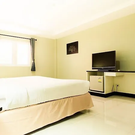 โรงแรม Fourteen Again Pattaya