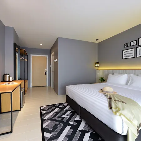 โรงแรม Ruenthip 4*