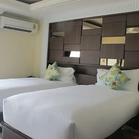March Hotel