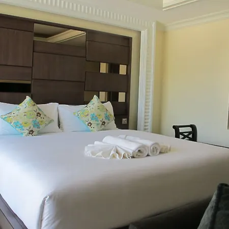 March Hotel 3*