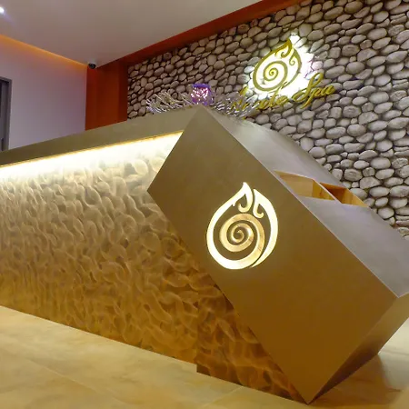 The Agate Boutique 4*