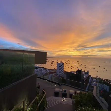 Hotel Edge By Kansiree Pattaya