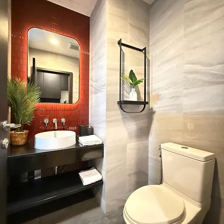 Hotel Edge By Kansiree 4*