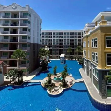 Outside Dusit Grand View 22 By Snap Hosting * Pattaya