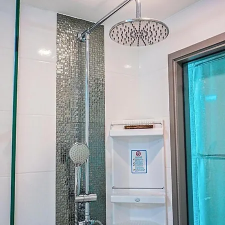 Tropicana Garden - Sea View Modern