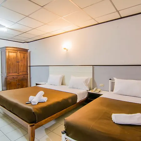 Sutus Court 3 Hotel 3*
