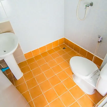 Sutus Court 3 Hotel