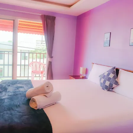 Phratumnak Hill Guest House 2*