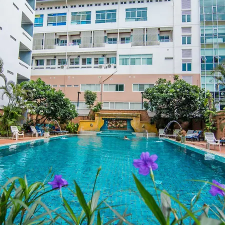Sutus Court 1 3* Pattaya