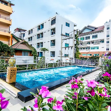 Sutus Court 1 Hotel