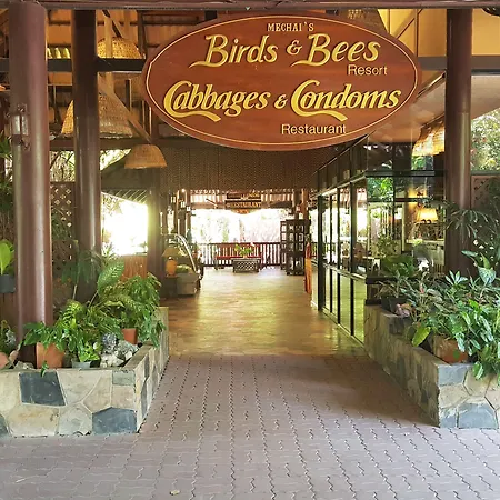 Resort Birds And Bees 3*