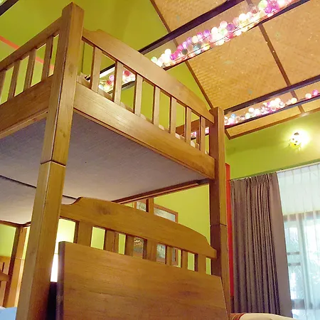 Resort Birds And Bees 3*