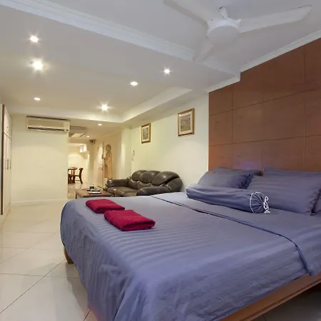 Argyle Apartment