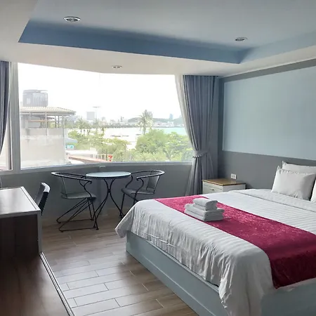 เดอะ บีช ฟร้อนท์ รีสอร์ท, พัทยา 3*