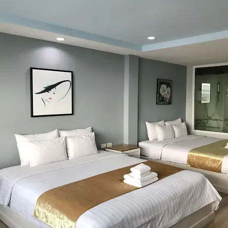 เดอะ บีช ฟร้อนท์ รีสอร์ท, พัทยา โรงแรม 3*