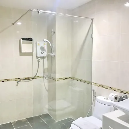 เดอะ บีช ฟร้อนท์ รีสอร์ท, พัทยา โรงแรม 3*