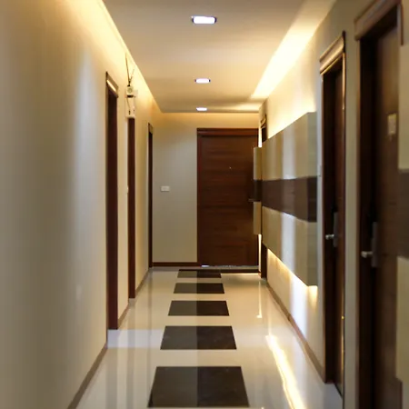เดอะ บีช ฟร้อนท์ รีสอร์ท, พัทยา 3*