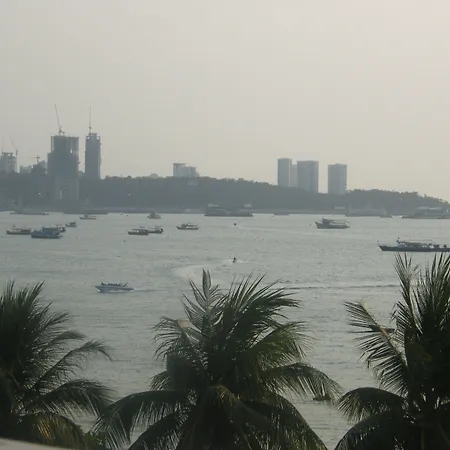 เดอะ บีช ฟร้อนท์ รีสอร์ท, พัทยา 3* Pattaya