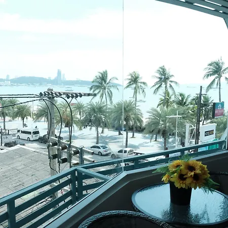 เดอะ บีช ฟร้อนท์ รีสอร์ท, พัทยา 3*