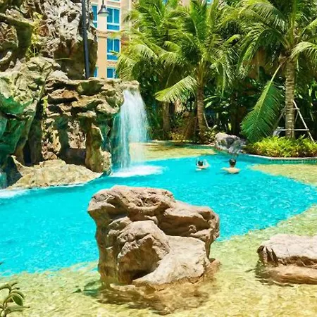 Atlantis & Water Park By The Sea Hotel Pattaya