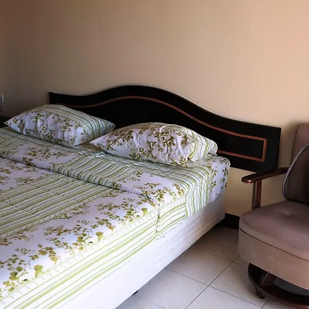 Parinya's Inn