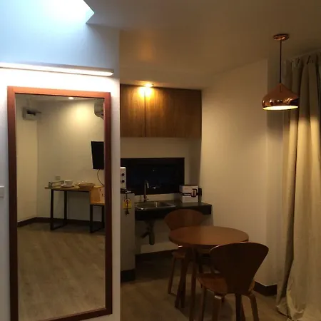 The Corner 3*