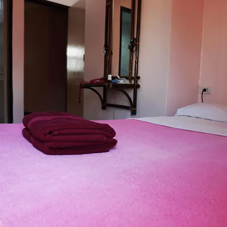 Hotel Sureena 2*